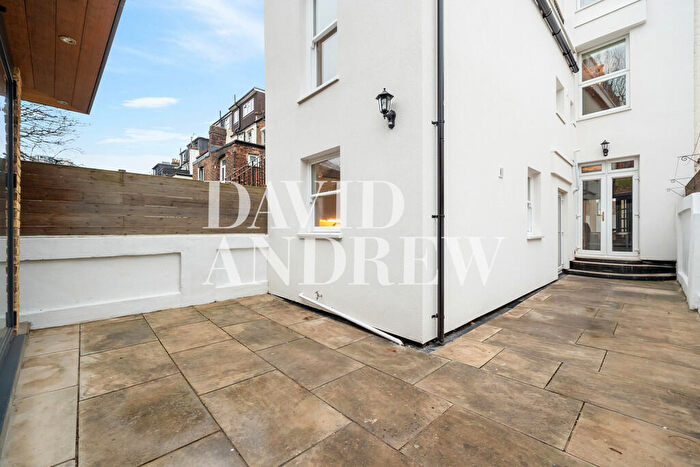 5 Bedroom Terraced House To Rent In St Thomas's Road, N4