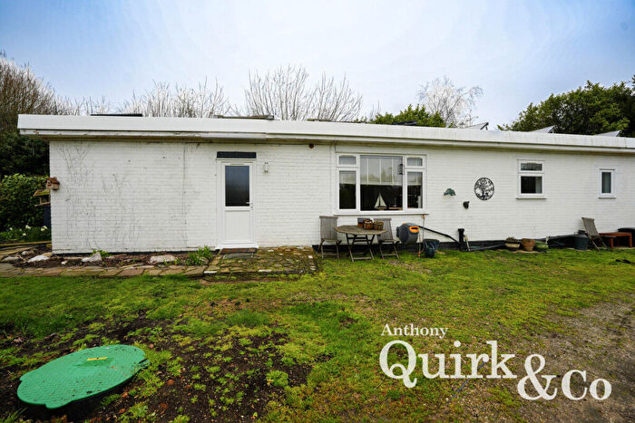 2 Bedroom Bungalow To Rent In Hall Road, Rochford, SS4