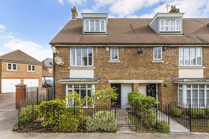 4 Bedroom House For Sale In Lady Aylesford Avenue, Stanmore, HA7