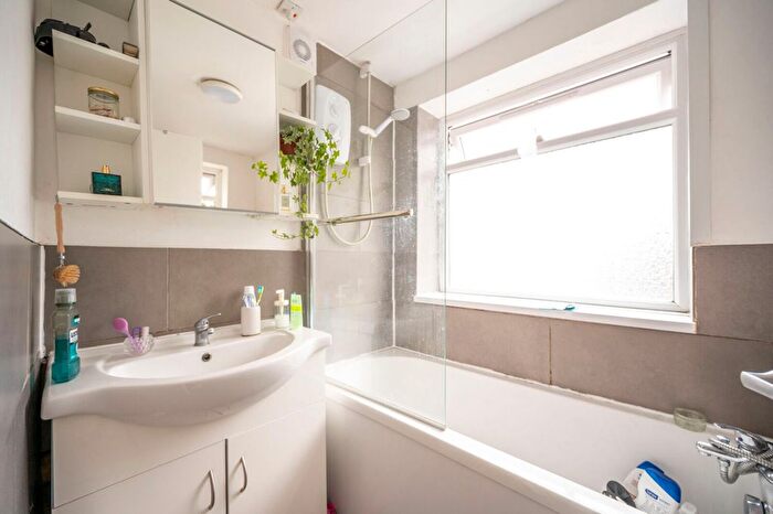 3 Bedroom Semi Detached House For Sale In Odessa Road, Forest Gate, London, E7