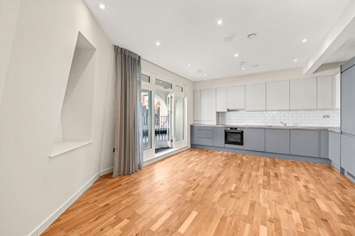 2 Bedroom Flat To Rent In Crown Street, Acton, W3