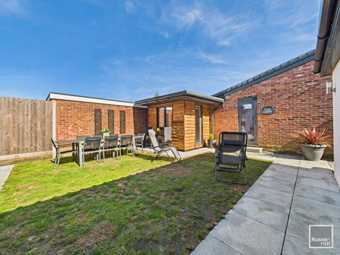 5 Bedroom Detached House For Sale In Springfield Road, Taverham, NR8