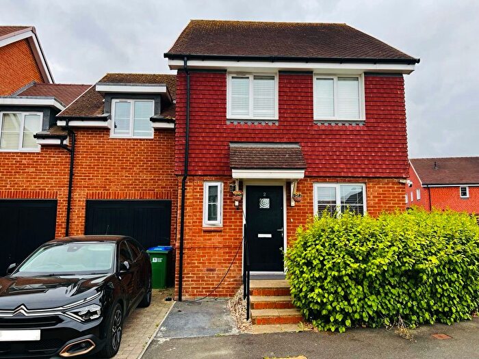 3 Bedroom Property To Rent In Holmbush Drive, Horsham, RH12