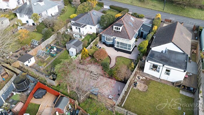 3 Bedroom Detached Bungalow For Sale In Teignmouth Road, Torquay, TQ1