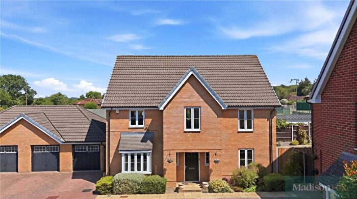 4 Bedroom Detached House For Sale In Brook Road, Buckhurst Hill, Essex, IG9