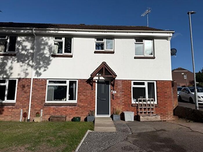 5 Bedroom Semi Detached House For Sale In Whitethorn Close, Honiton, EX14