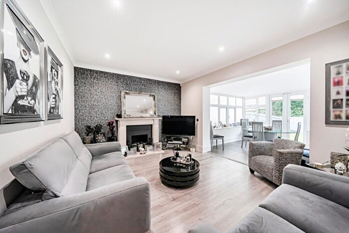 5 Bedroom Property For Sale In Fauna Close, Stanmore, HA7