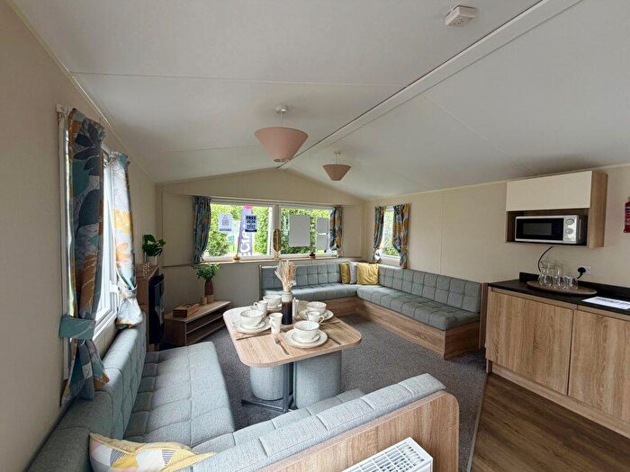 3 Bedroom Park Home For Sale In Broadland Sands Holiday Park – Suffolk, NR32