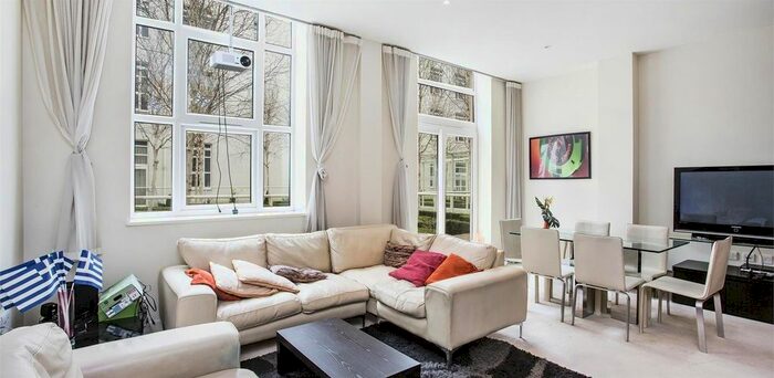 2 Bedroom Flat For Sale In Bromyard Avenue, London, W3