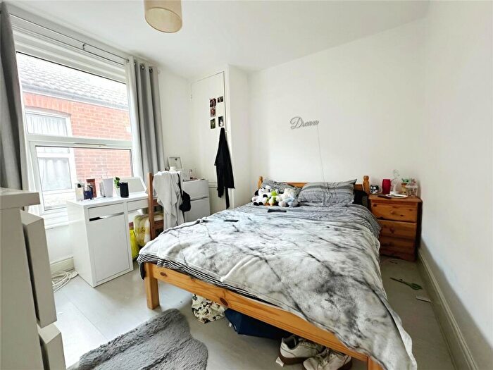 5 Bedroom Terraced House To Rent In Harborough Road, Southampton, Hampshire, SO15