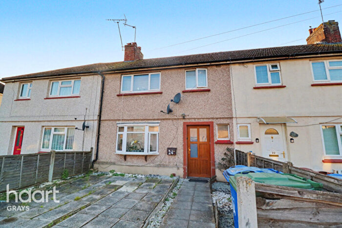 3 Bedroom Terraced House For Sale In Kelvin Road, Tilbury, RM18