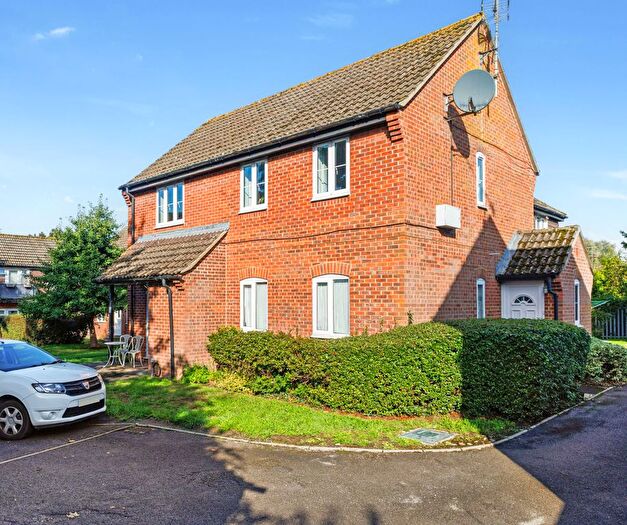2 Bedroom Maisonette For Sale In Freemans Close, Hungerford, RG17