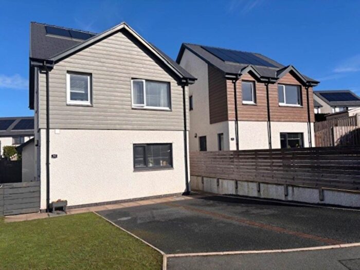 3 Bedroom Detached House For Sale In Ger Y Cwm, Penrhyncoch, SY23