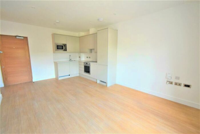 1 Bedroom Flat To Rent In Perrymount Road, Haywards Heath, RH16