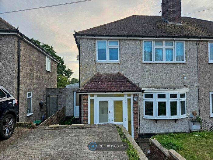 3 Bedroom Semi-Detached House To Rent In Lockesley Drive, Orpington, BR5