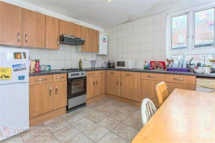 3 Bedroom Maisonette To Rent In Hampstead Road, Euston, NW1