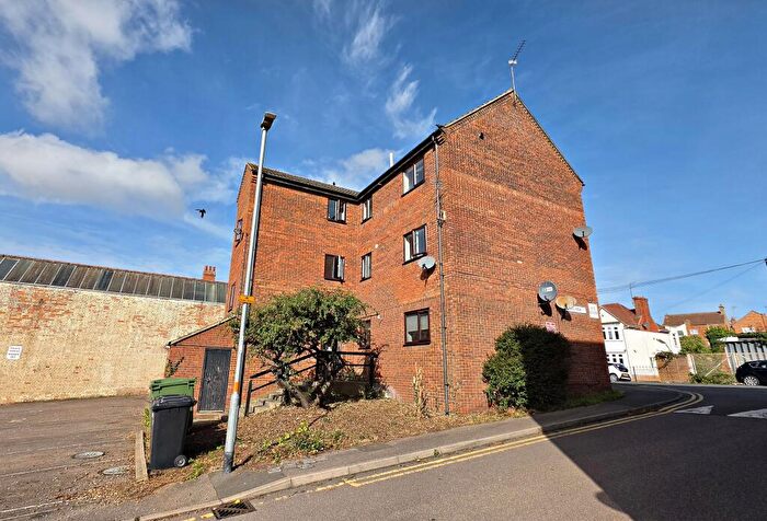 1 Bedroom Flat To Rent In Fields View, Wellingborough, NN8
