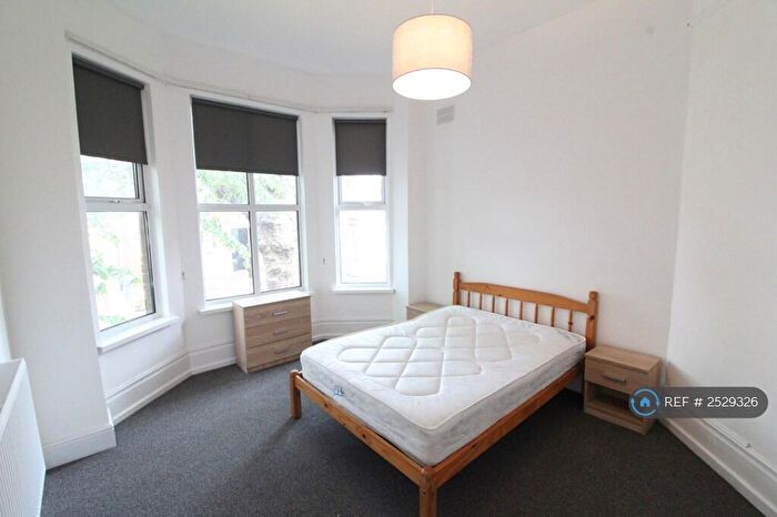 1 Bedroom Flat To Rent In Derby Road, Nottingham, NG7