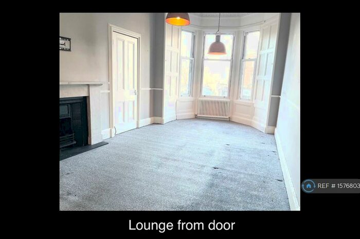 2 Bedroom Flat To Rent In Bowhill Terrace, Edinburgh, EH3