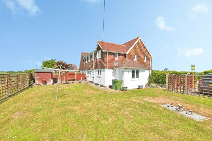 4 Bedroom Semi-detached House For Sale In Ivychurch, Kent, TN29