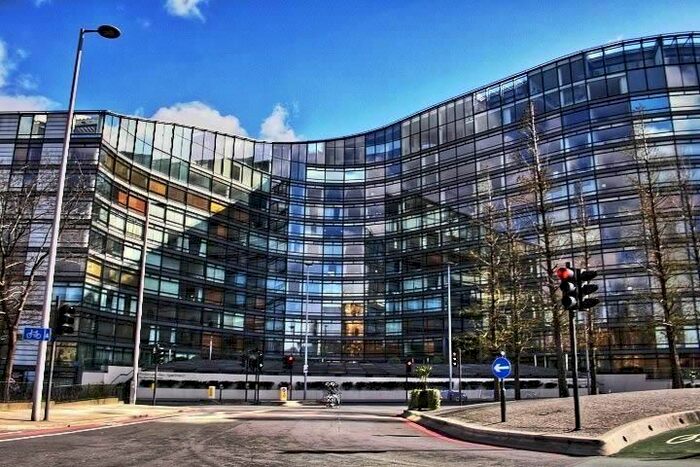 2 Bedroom Flat To Rent In Parliament View Apartments, Albert Embankment, Westminster, Lambeth, Vauxhall, London, SE1