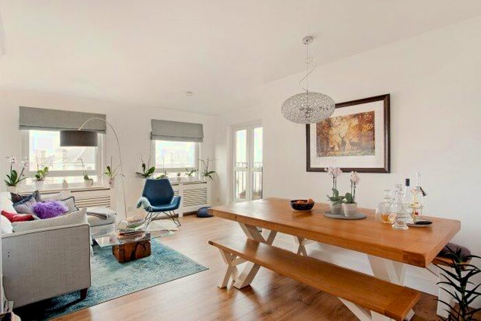 2 Bedroom Flat To Rent In Church Road, Richmond, TW10