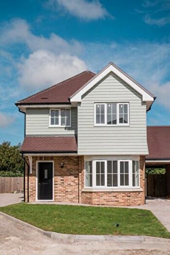 4 Bedroom Detached House To Rent In Edward Way, Polegate, BN26