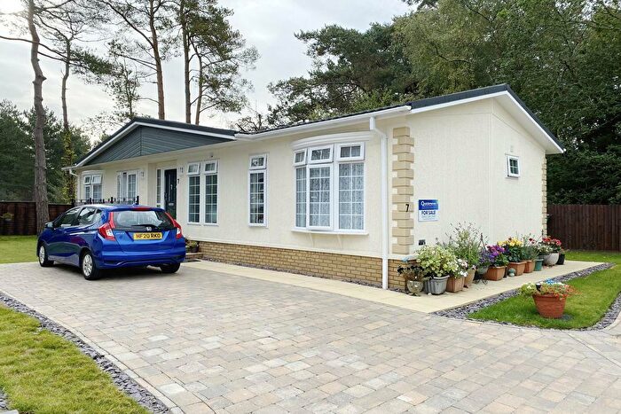 2 Bedroom Park Home For Sale In New Forest Glades, Matchams Lane, Christchurch, BH23