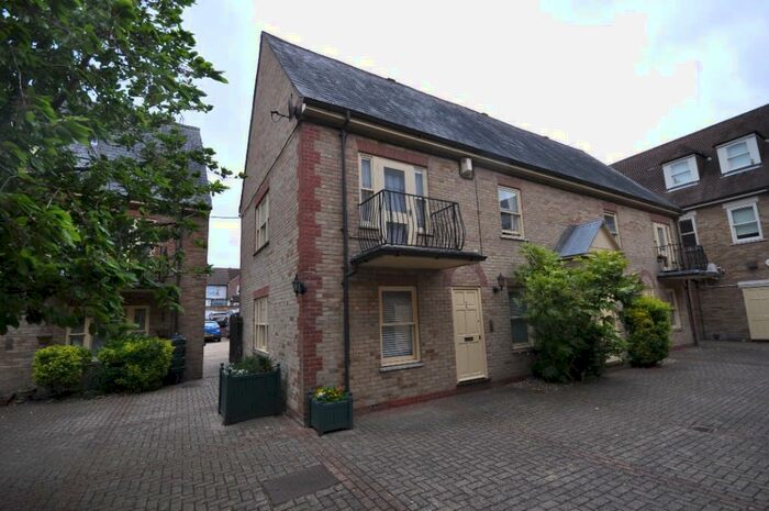 1 Bedroom Maisonette To Rent In Godfreys Mews, Chelmsford, Essex, CM2