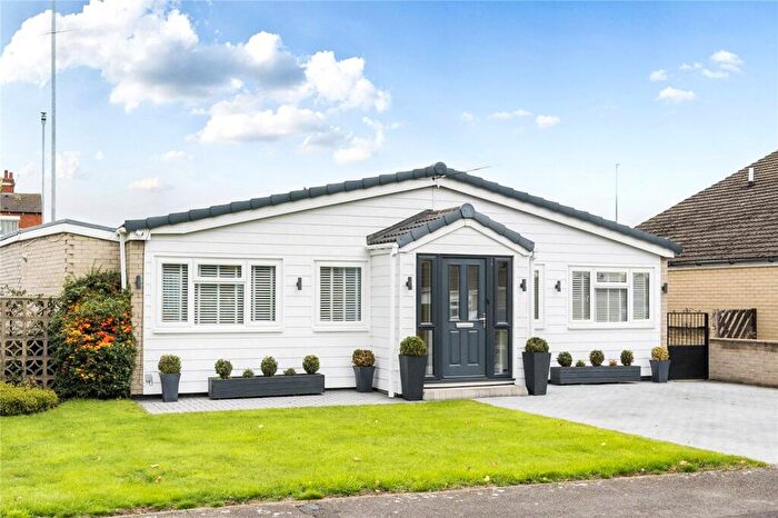 3 Bedroom Detached Bungalow For Sale In Kings Chase, Rothwell, Leeds, West Yorkshire, LS26