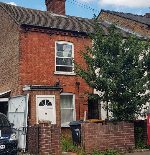 2 Bedroom Semi-Detached House To Rent In Bunyan Road, Bedford, MK42