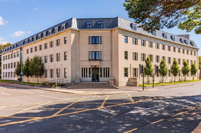 1 Bedroom Flat To Rent In Sandbanks Road, The Metropolitan BH15