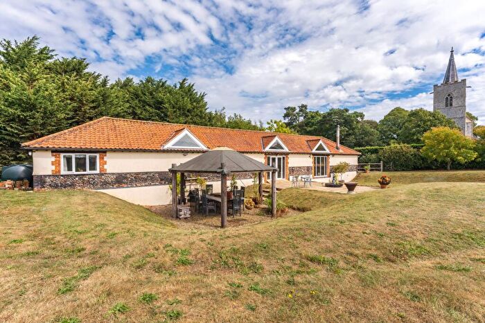 4 Bedroom Barn Conversion For Sale In Cranworth, Thetford, IP25