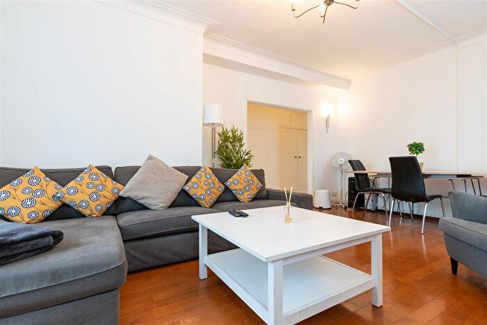 5 Bedroom Flat For Sale In Fursecroft, George Street, Marylebone, W1H