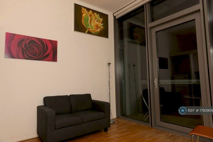Studio To Rent In Abito, Salford, M3