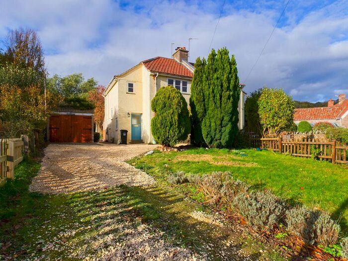 3 Bedroom Semi-Detached House To Rent In Walton-In-Gordano, Clevedon, North Somerset, BS21