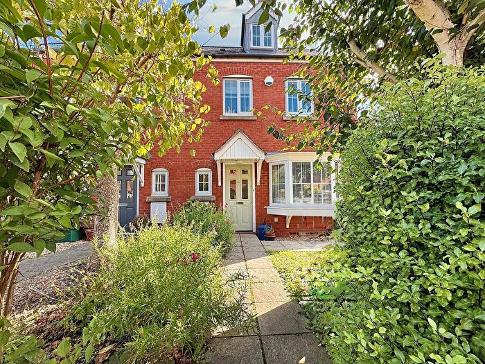 4 Bedroom Semi-detached House For Sale In St. Andrews Court, Tiverton, EX16