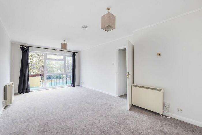 2 Bedroom Flat To Rent In Surbiton Road, Kingston Upon Thames, KT1