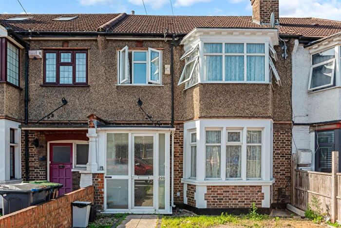 3 Bedroom Property For Sale In Melfort Road, Thornton Heath, CR7