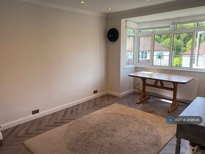 2 Bedroom Maisonette To Rent In Gomshall Gardens, Kenley, CR8