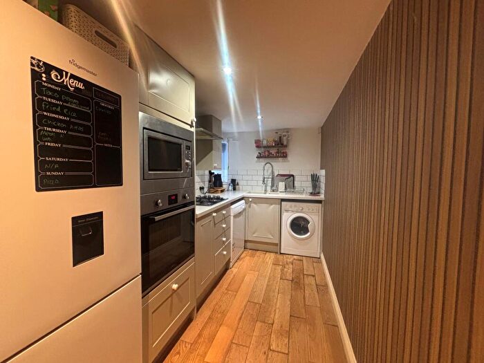 1 Bedroom Flat To Rent In Pennsylvania Road, Exeter, EX4