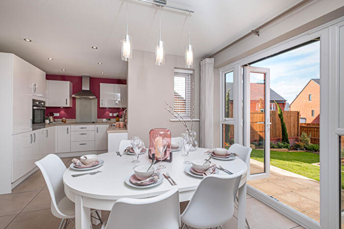 3 Bedroom Detached House For Sale In Winnycroft Lane, Matson, Gloucester, GL4