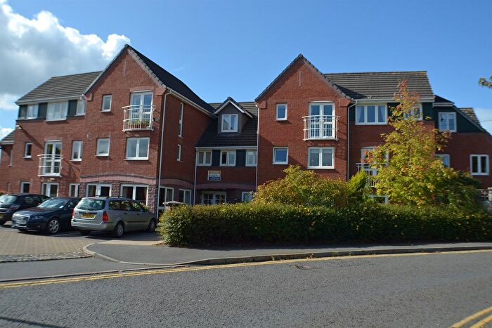 1 Bedroom Flat For Sale In Lovell Court, Parkway, Holmes Chapel, CW4
