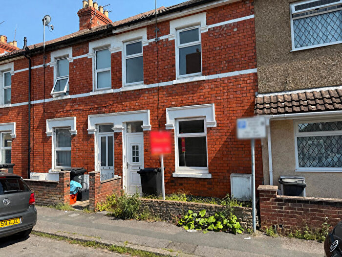 2 Bedroom Terraced House For Sale In Tennyson Street, Swindon, Swindon, SN1