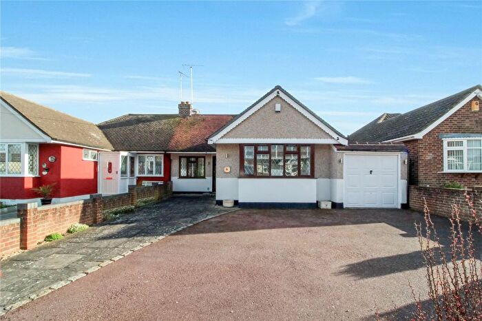2 Bedroom Bungalow For Sale In Thorndon Park Drive, Leigh-On-Sea, Essex, SS9