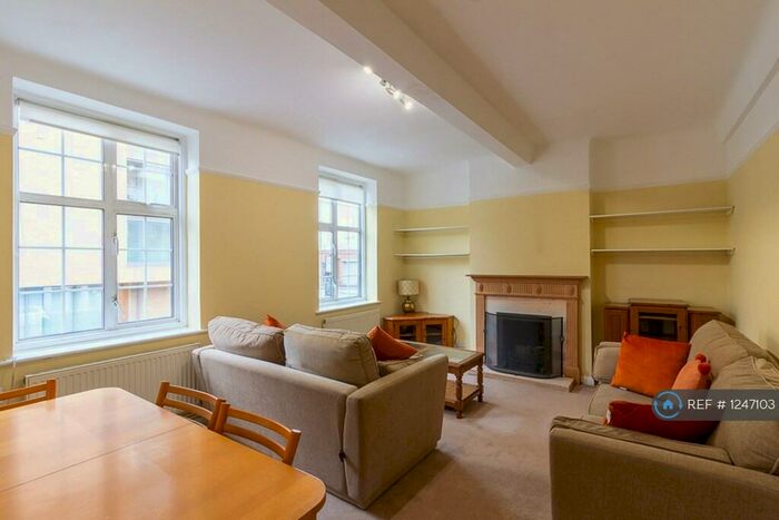 1 Bedroom Flat To Rent In Bolton Crescent, London, SE5