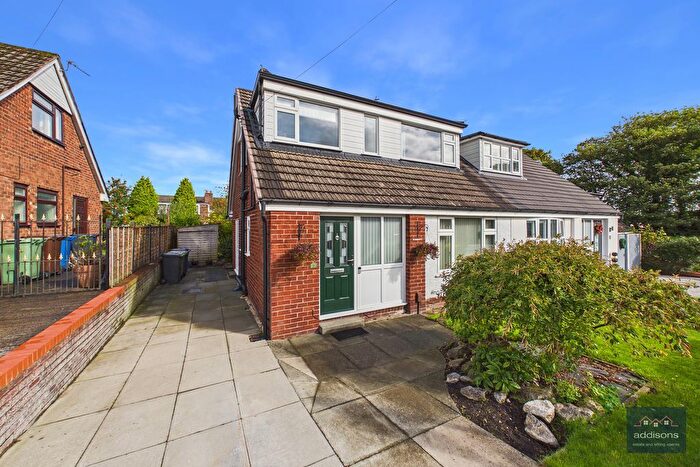3 Bedroom Semi Detached House For Sale In Byron Close, Orrell, Wigan, WN5