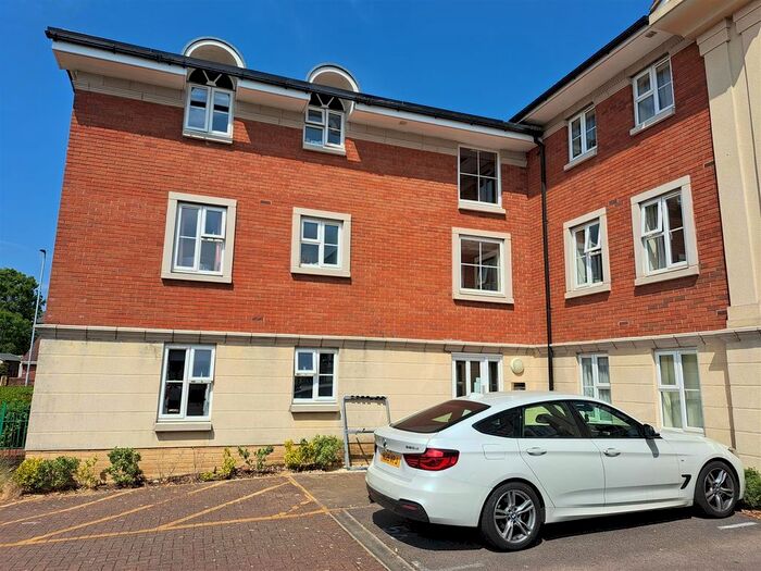 2 Bedroom Flat To Rent In Springly Court, Grimsbury Road, Kingswood, BS15