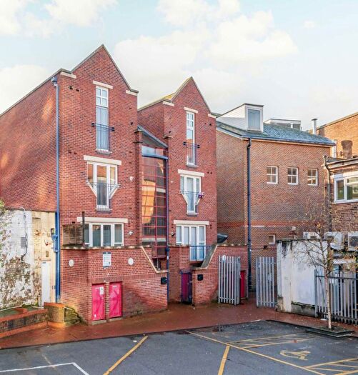 1 Bedroom Flat For Sale In Clarence Street, Kingston Upon Thames, KT1