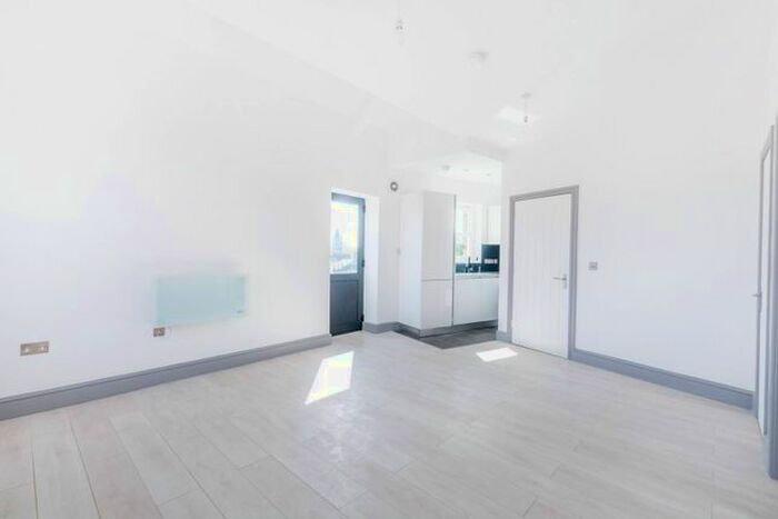 1 Bedroom Flat To Rent In Kingsland High Street, Dalston, London, E8